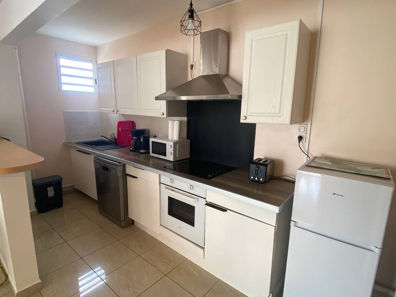 Apartamento entero, Apartamento 2 dormitorios - Playa cerca y piscina in Les Trois-Îlets, Martinica