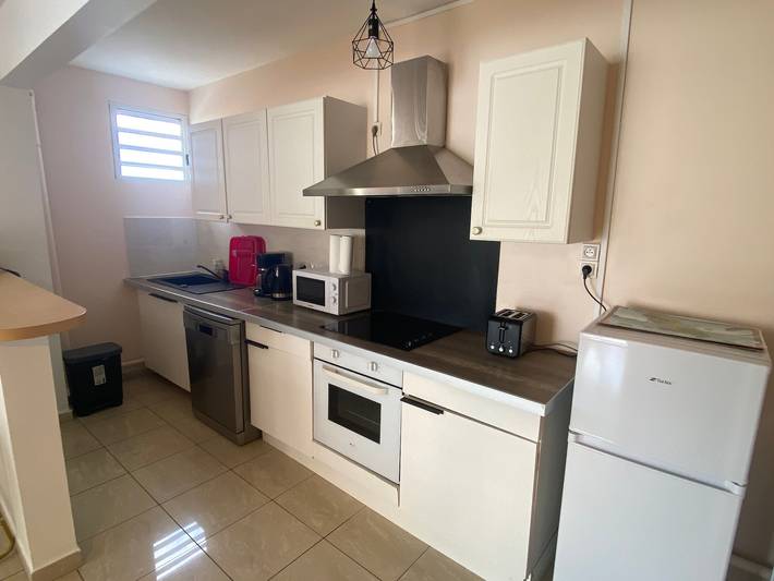 Entire apartment, 2-Bedroom Apartment - Walk to Beach & Pool in Les Trois-Îlets, Martinique