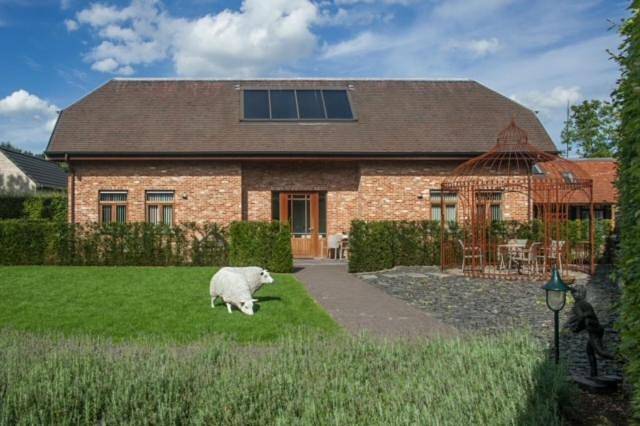 Hôtel pour 2 personnes, avec sauna et jardin ainsi que jacuzzi et terrasse à Lille (Belgique)