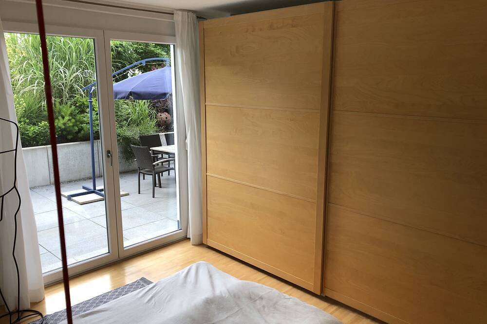 Ganze Wohnung, Stilvolle, gemütliche 65qm 1 Schlafzimmer - große Veranda - Top Ausflugslage in Schopfheim, Südschwarzwald