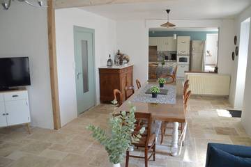 Location de vacances pour 11 personnes, avec jardin à Saint-Michel-Mont-Mercure