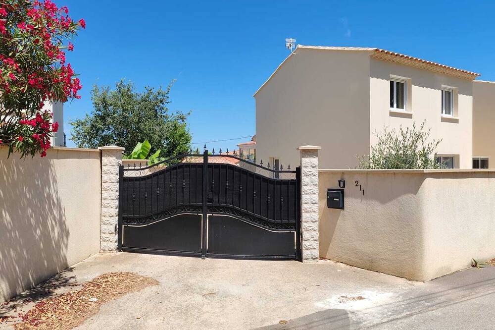 \n\nsublime 4-star house ⭐️⭐️⭐️⭐️ (rated by professionals \"Gites De France\")  in Saint-Mitre-les-Remparts, Istres en omgeving