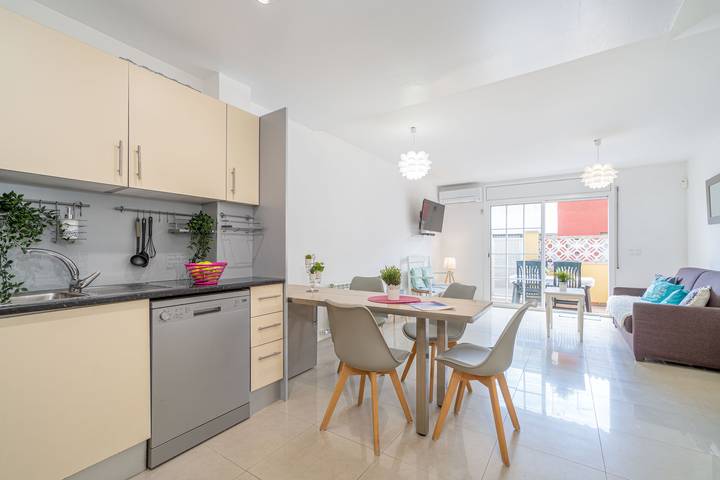 Casa rural para 6 personas, con terraza, Se admiten mascotas en Castellón de Ampurias