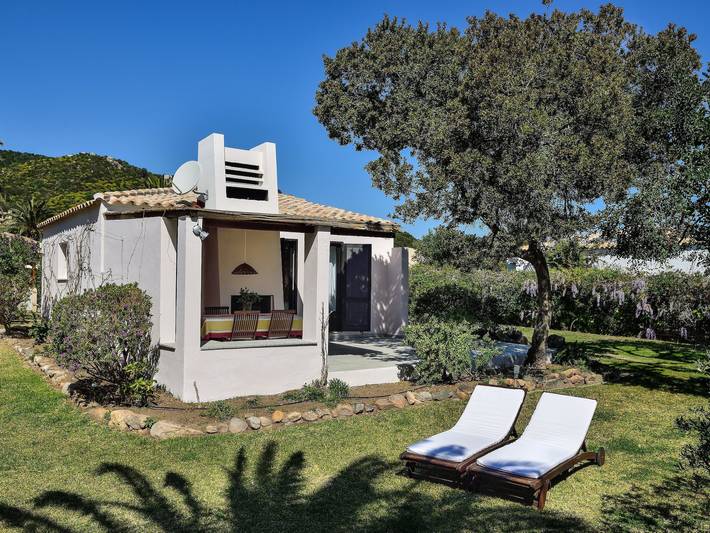 Villa pour 6 personnes, avec jardin à Costa Rei
