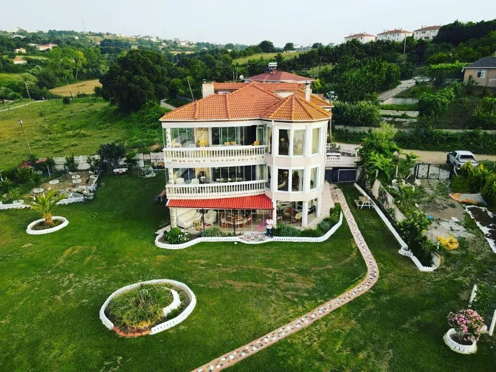 Apartamento de vacaciones para 6 personas, con vistas y jardín - 1