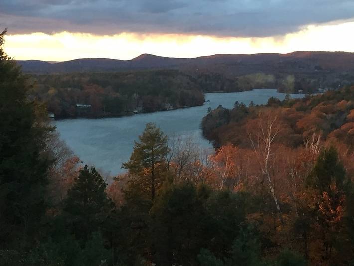 Vacation rental for 9 people, with terrace and yard as well as hot tub in Massachusetts