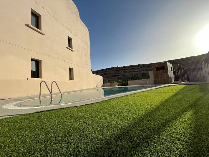 Gîte pour 10 personnes, avec vue ainsi que piscine et terrasse, animaux acceptés dans Los Martínez - 2