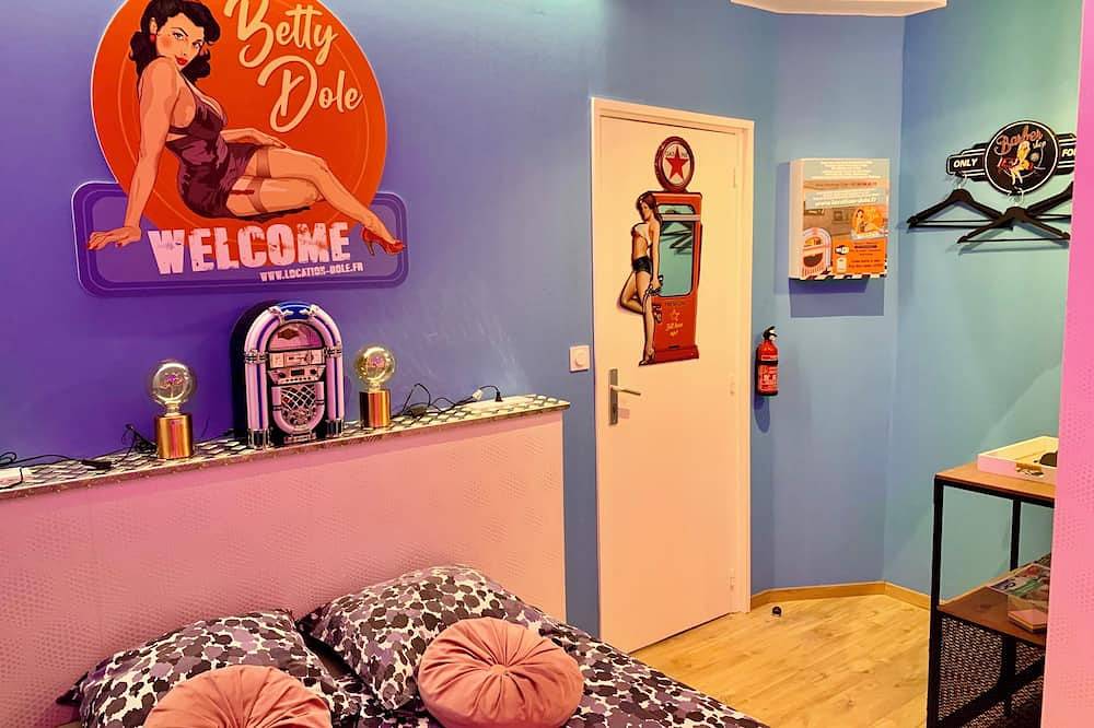 Entire apartment, ★Studio Betty Dole★ fully equipped - heart of downtown - high-speed Wifi - Netflix in Dole, Jura