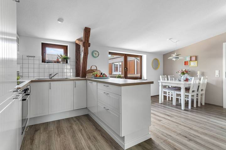 Ganze Wohnung, Ferienwohnung im Landhaus "Hohe Luft" im mit großem Garten und 1500 m zur Ostsee in Steinberg, Schleswig-Flensburg