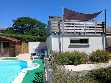 Gîte pour 4 personnes, avec piscine et terrasse à Cuxac-Cabardès