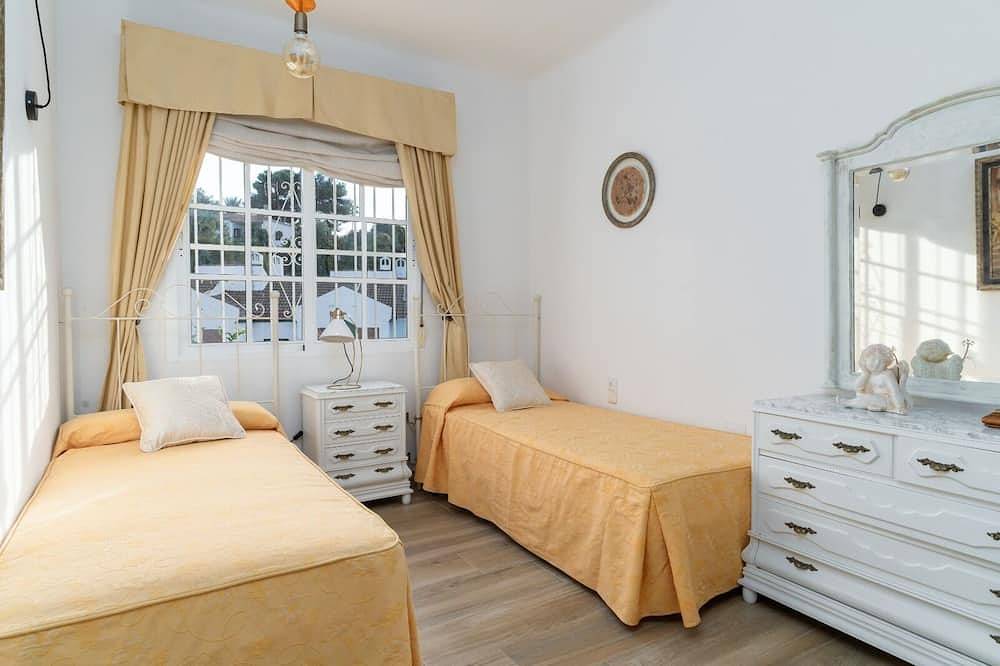 Villa con jardín y piscina privada in Urbanizacion La Esperanza, Vélez-Málaga