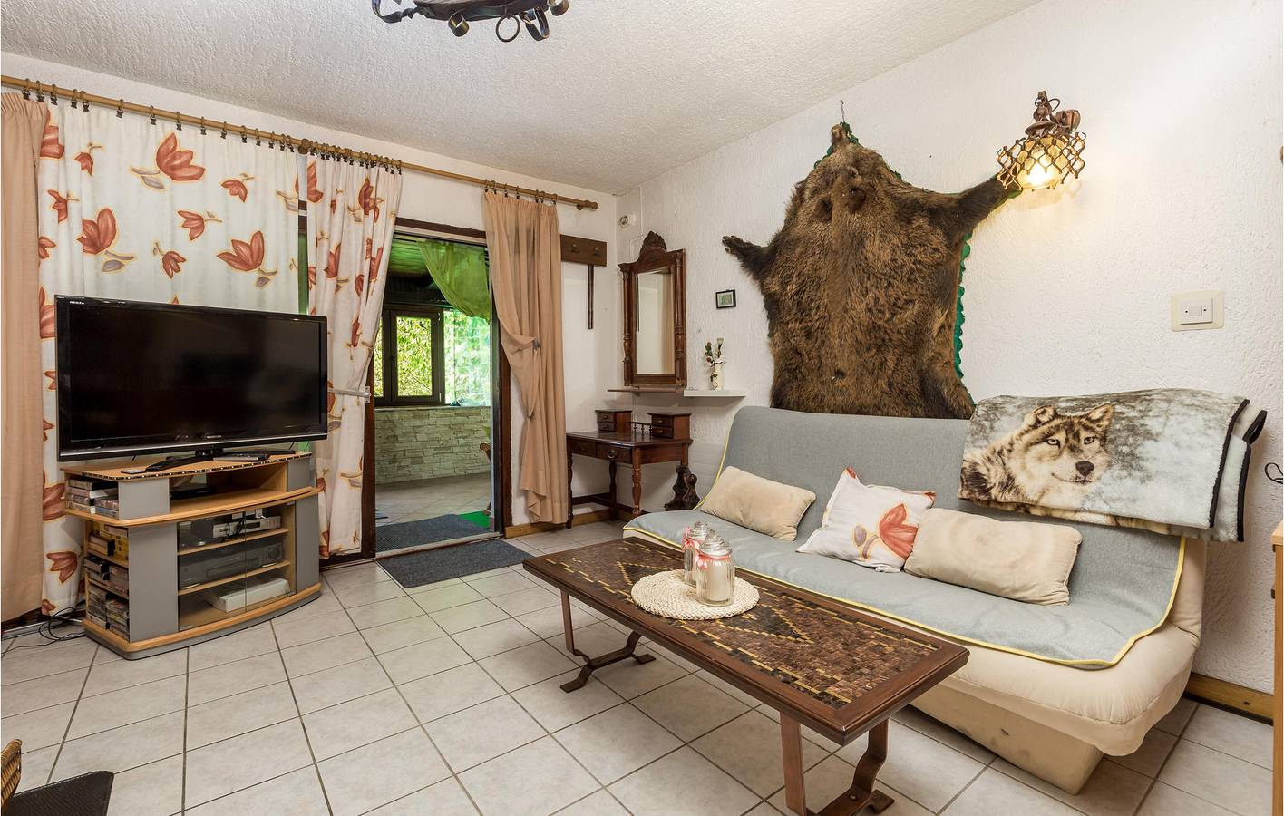 Gemütliche 1-Zimmer-Wohnung mit Terrasse und Parkplatz, in der Nähe von Sehenswürdigkeiten in Senj, Kvarner Festland