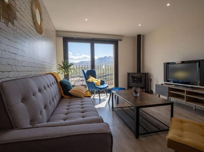 Casa rural para 8 personas, con balcón y vistas en Añón de Moncayo
