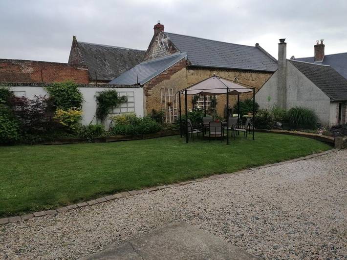 Camping pour 2 personnes, avec terrasse ainsi que jardin et jacuzzi dans l' Aisne - 3