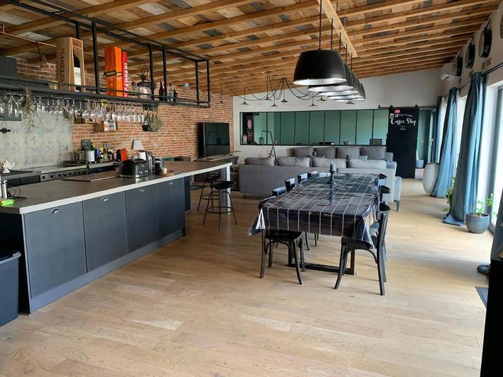 Location de vacances pour 11 personnes, avec Balcon et Terrasse ainsi que Jardin et Piscine à Sermersheim
