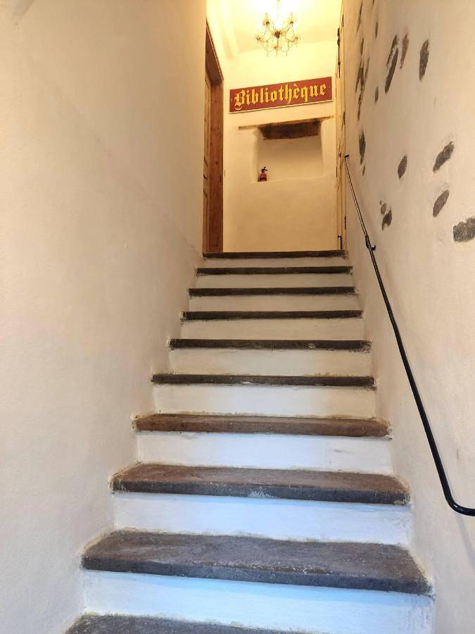 Gîte pour 6 personnes, avec vue et balcon à Saint-Laurent-le-Minier - 4