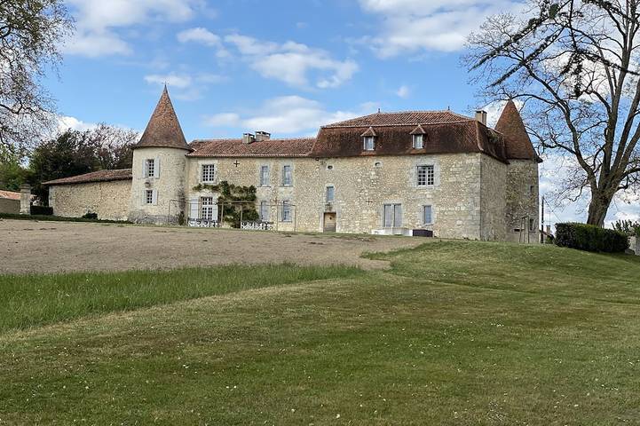 Château pour 40 personnes en Charente