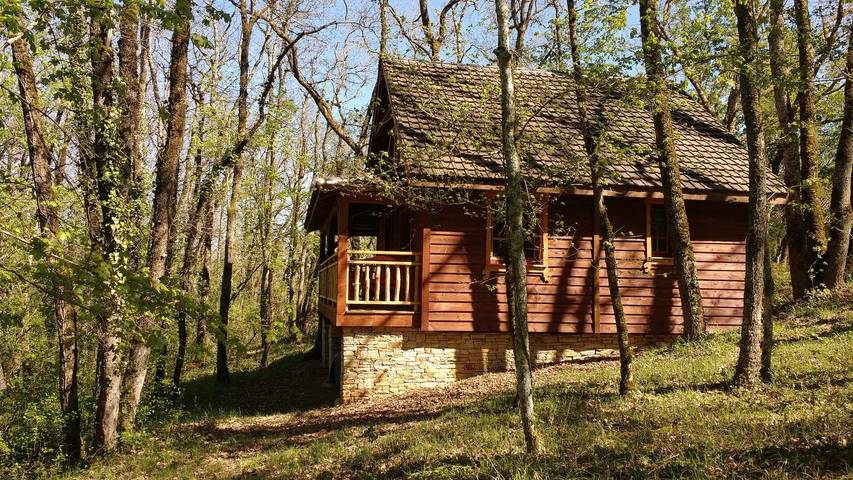Gîte pour 4 personnes, avec piscine à Lavercantière