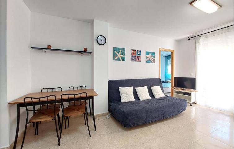 Apartamento vacacional entero, Acogedor 1BR con AC, Piscina y Terraza cerca de Playa Masbó in Moncófar, Costa del Azahar