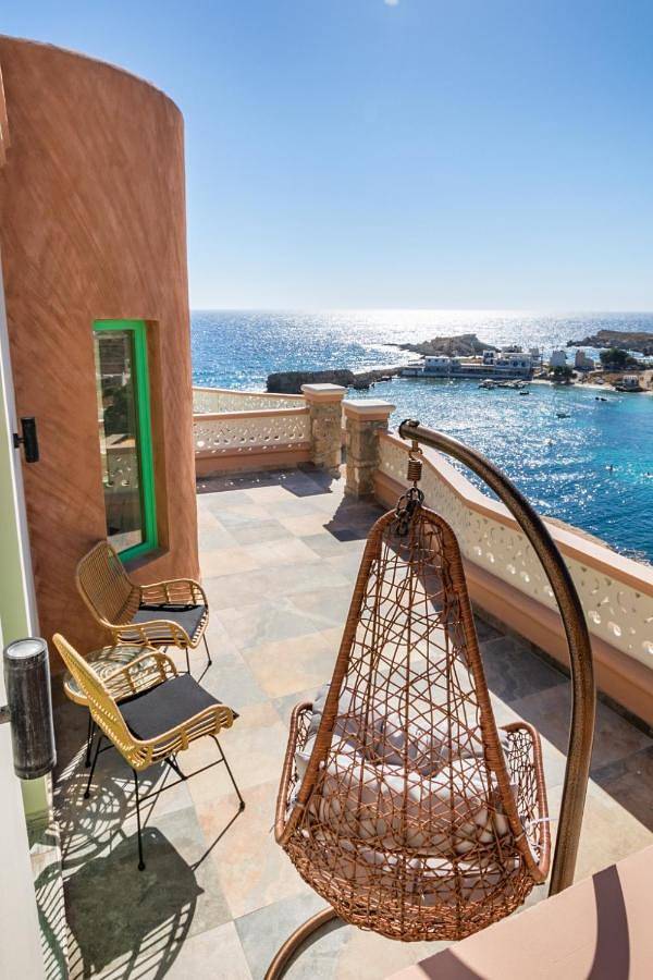 Filter.villa.villa für 2 Personen, mit Balkon und Whirlpool sowie Terrasse und Seeblick auf Karpathos