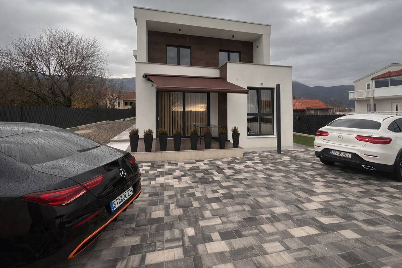 Entire apartment, Three bedroom apartment with terrace Kaštel Štafilić, Kaštela A-25136-a in Kastel Novi, Kaštela