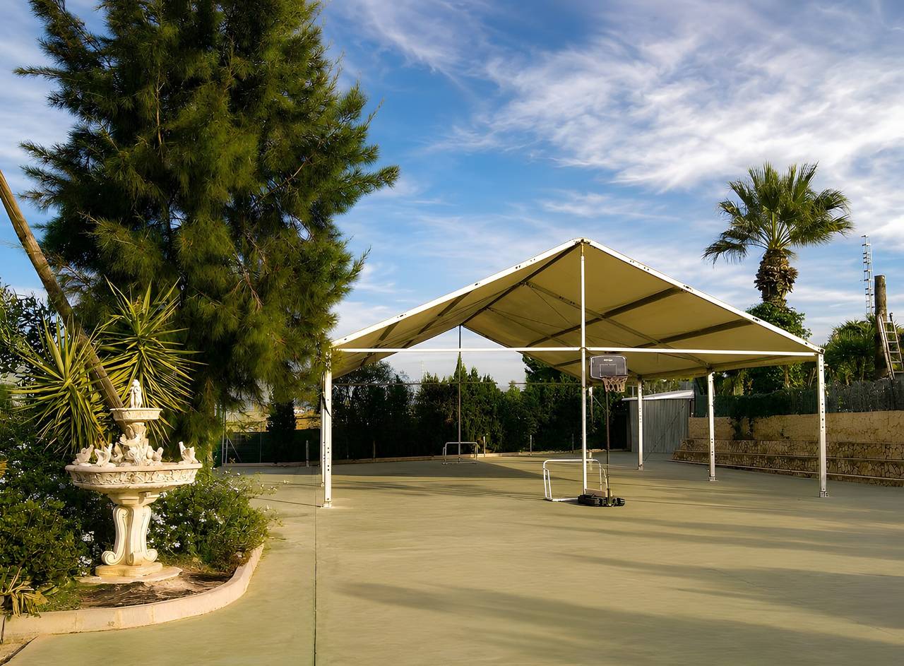Villa « Gran Chalet Retreat » avec vue montagne, piscine privée et climatisation in Orihuela, Province d'Alicante