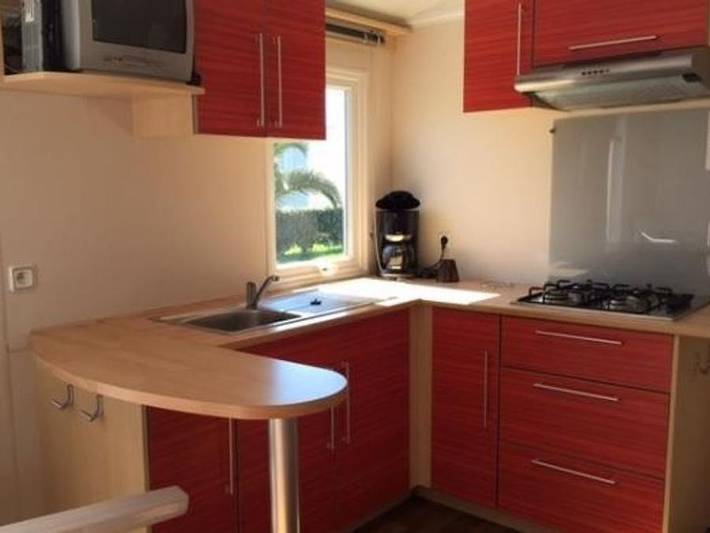 Flower Camping le Mat - Mobilheim 4 personen - Mobilheim Confort 27m² - 2 Schlafzimmer - überdachte Terrasse 4 Pers. in Trévou-Tréguignec, Rosa Granitküste