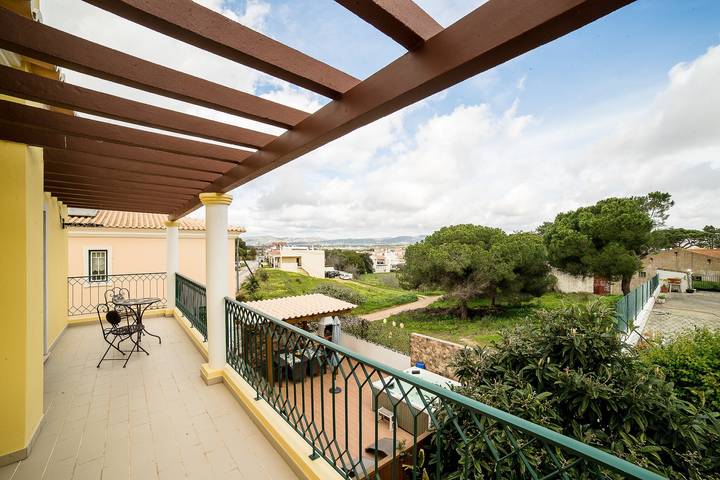 Ferienhaus für 6 Personen, mit Balkon und Whirlpool sowie Garten in Faro - 3