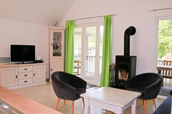 Ferienwohnung für 4 Personen, mit Ausblick und Balkon in Glowe