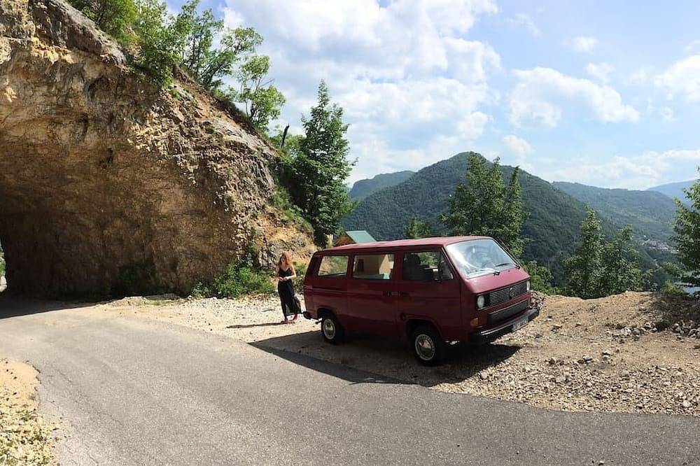 Redzo, ein Vw-Wohnmobil aus dem Jahr 1981 in Podgorica, Opština Podgorica