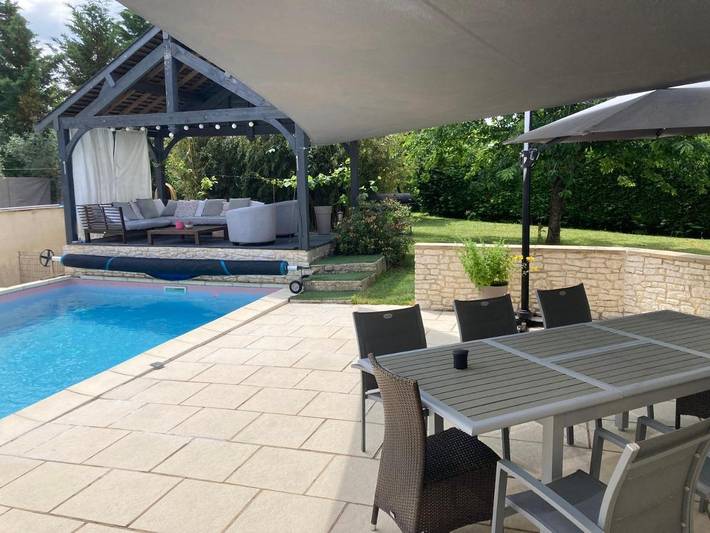 Location de vacances pour 6 personnes, avec jacuzzi ainsi que jardin et piscine à Chambray-lès-Tours - 4