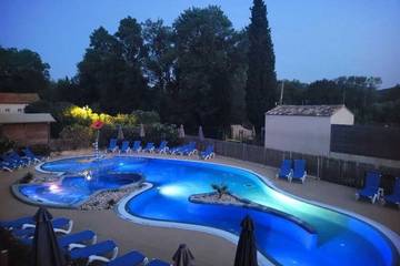 Camping pour 2 Personnes dans Roquebrune-sur-Argens, Région de Draguignan, Photo 1