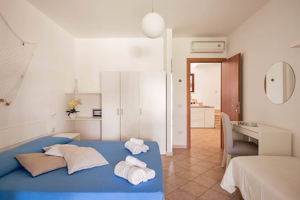 Villa mit Pool, Garten und Tischtennis, nur einen Steinwurf vom Meer entfernt in Citta del Mare, Palermo Provinz