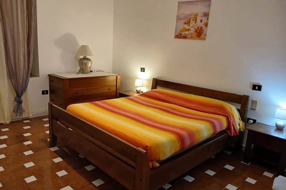 Appartamento intero, Sardegna! Budoni a 1 km dalla meravigliosa spiaggia di Sant'Anna: 4 posti letto in Tanaunella, Olbia-Tempio