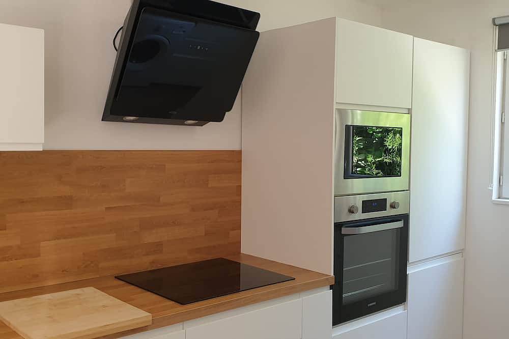 Petite Villa/pavillon en Bois de 45 m2 à 15 Minutes de Sète in Montbazin, Côte d'Améthyste