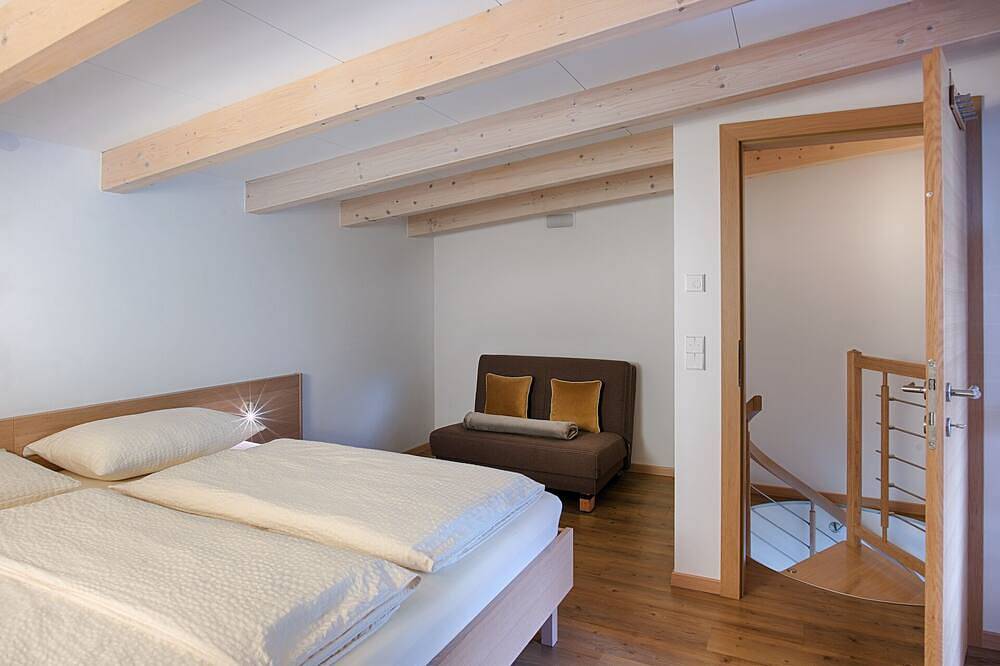 Ganze Wohnung, Traum-Ferienwohnung in Panoramalage mit Dachterrasse, Cron4 Schwimmbad & Sauna in Reischach Südtirol, Bruneck