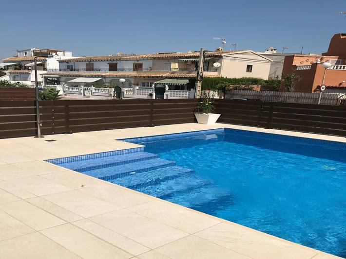 Casa rural para 6 personas, con terraza además de jardín y piscina, Familias con niños en Torrevieja
