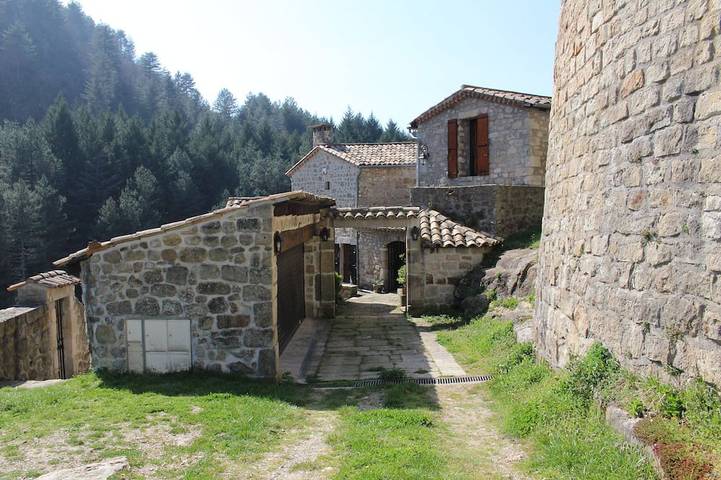 Gîte pour 2 personnes, avec jardin ainsi que terrasse et jacuzzi à Saint-Michel-de-Boulogne