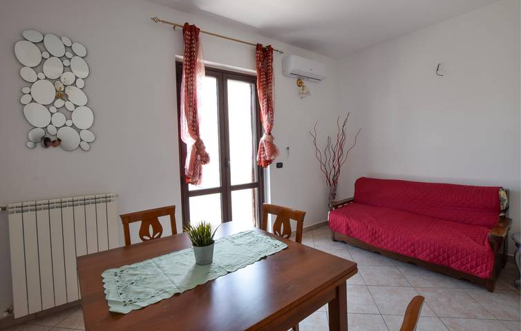 Ganze Ferienwohnung, Apartment mit Meerblick und Parkplatz in Nicotera in Nicotera Marina, Nicotera