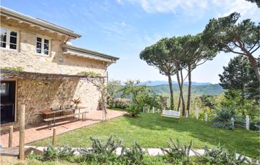 Location de vacances pour 6 personnes, avec piscine à Camaiore