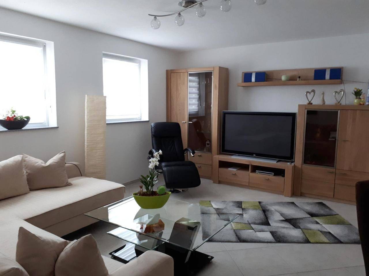 Appartement entier, Apartment with Terrace in Gottmadingen, Hegau