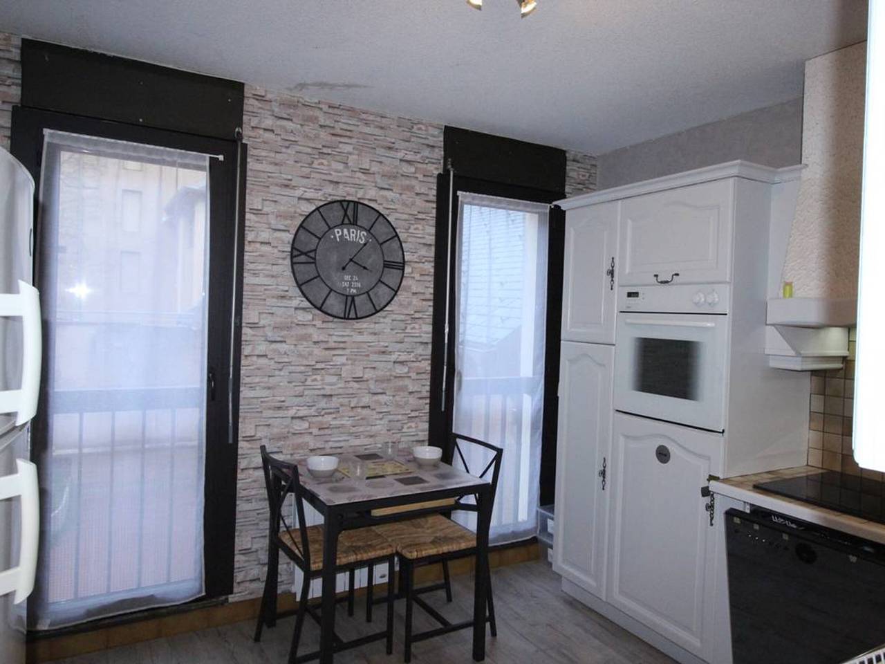 Appartement entier, Superbe 2 Pièces Tout Confort à Luchon - Parking, Wifi, Près Télécabine in Luchon-Superbagnères, Bagnères-de-Luchon