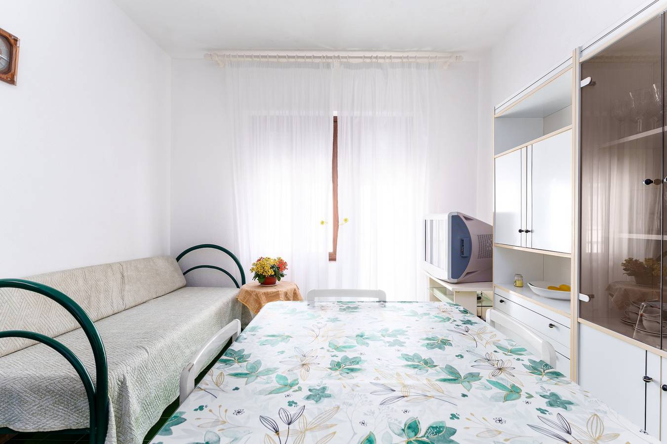 Entire apartment, Apartment 'Casa Isa 100m from the Sea' with Balcony and Wi-Fi in La Caletta, Nuoro Province