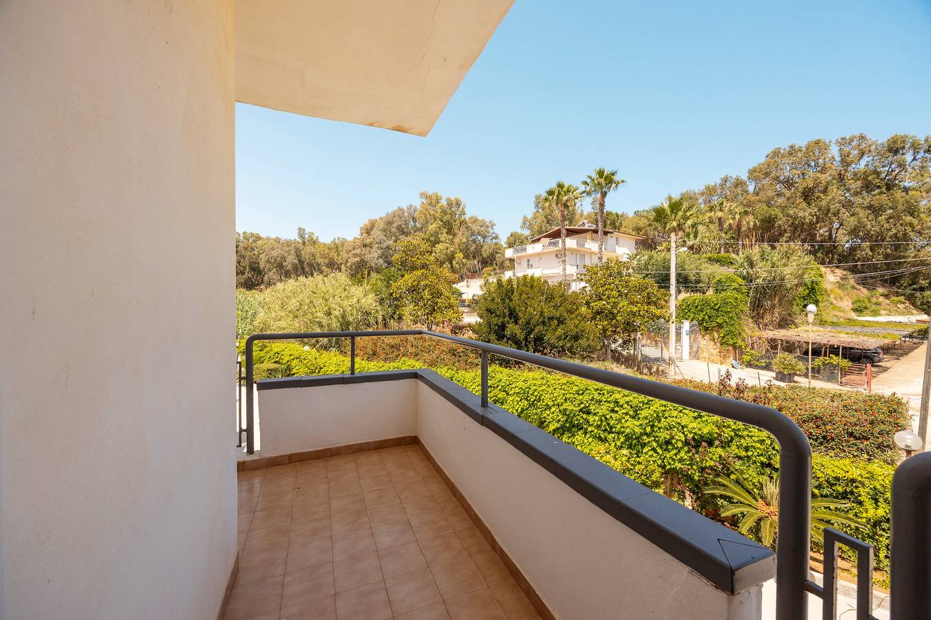 Entire apartment, Apartment 'Le Magnolie 7 -1° Piano' with Sea View, Wi-Fi and Air Conditioning in Balestrate, Palermo Province