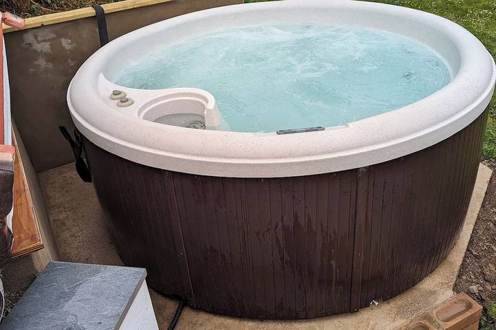 Chalet pour 4 personnes, avec jardin ainsi que balcon et jacuzzi - 1
