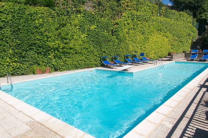 Villa per 14 persone, con idromassaggio e giardino, con animali domestici - 1