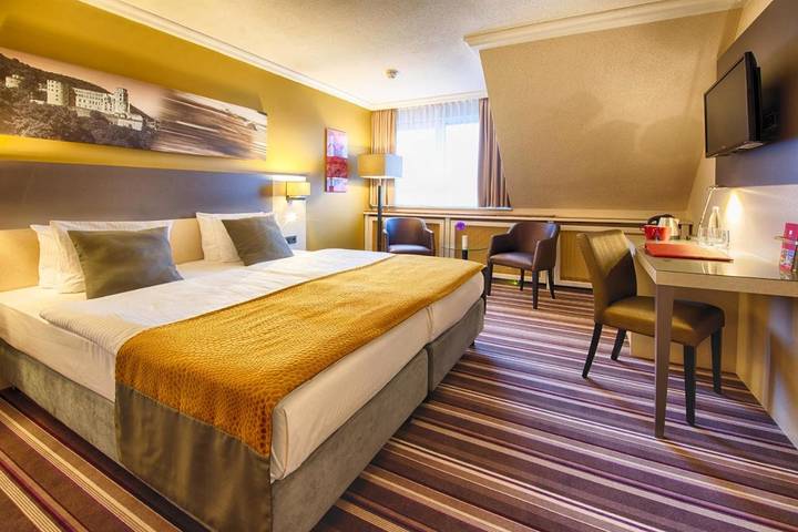 Hotel für 10 Personen, mit Terrasse und Sauna in Walldorf