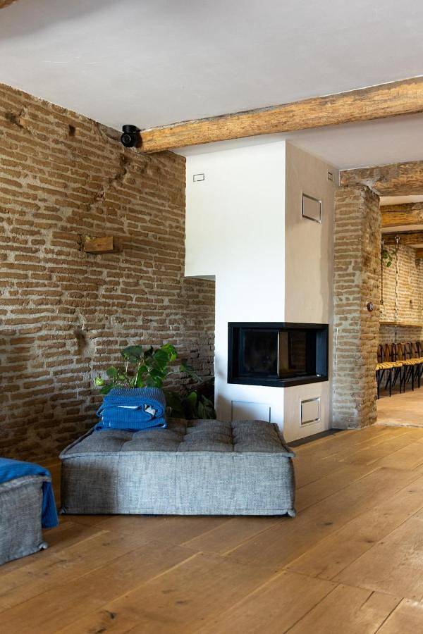 Location de vacances pour 22 personnes, avec piscine et jardin ainsi que terrasse et vue à Coufouleux - 4