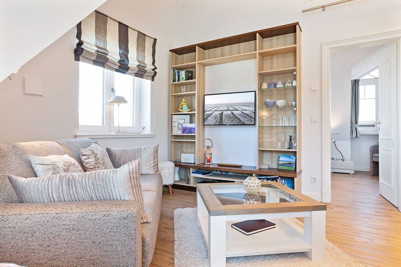 Ganze Wohnung, Top Lage. Hochwertige Ausstattung. 4 Meter Deckenhöhe! in Wenningstedt, Sylt