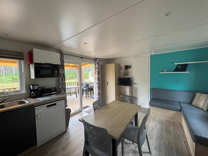 Camping pour 5 personnes, avec vue et piscine ainsi que jardin et terrasse, animaux acceptés dans Claouey - 2